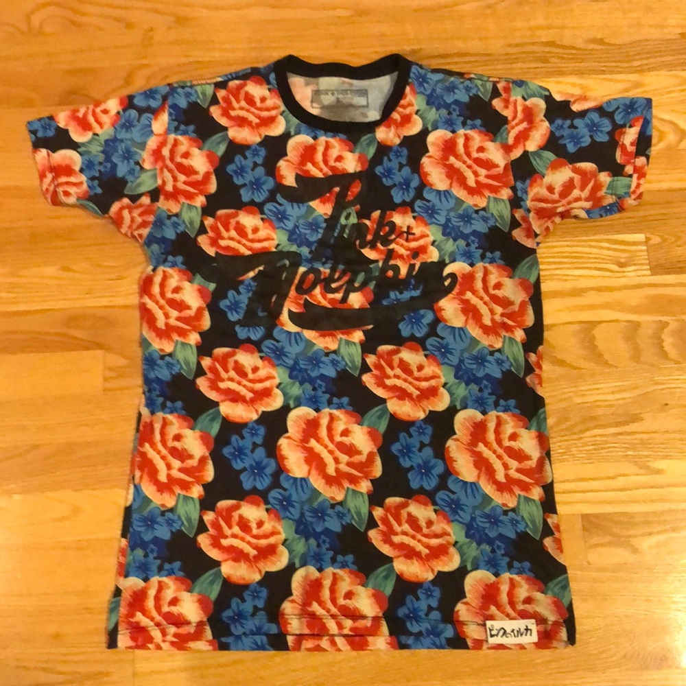 PINK DOLPHIN:  Great color, great pattern